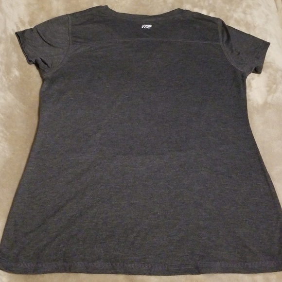 5/$20 MARIKA GRAY SHORT SLEEVE TEE - Picture 4 of 5